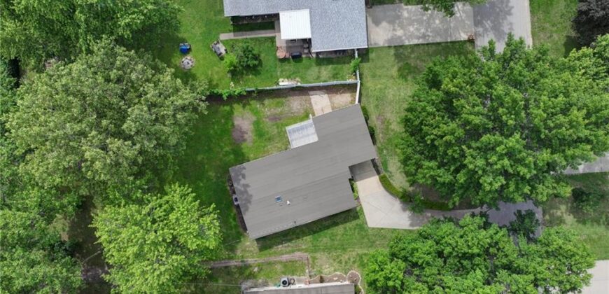 1303 NE 66th Street, Gladstone, MO 64118