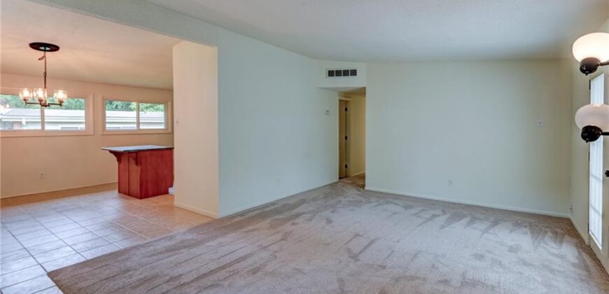 1303 NE 66th Street, Gladstone, MO 64118