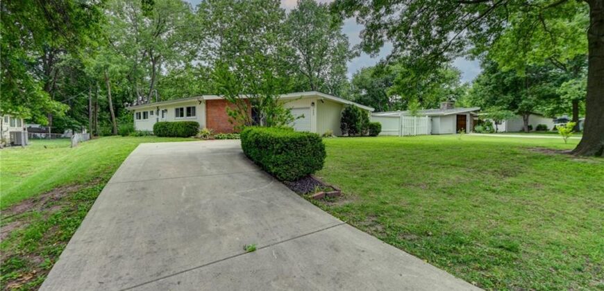 1303 NE 66th Street, Gladstone, MO 64118