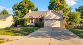 1803 SUNSET Drive, Kearney, MO 64060