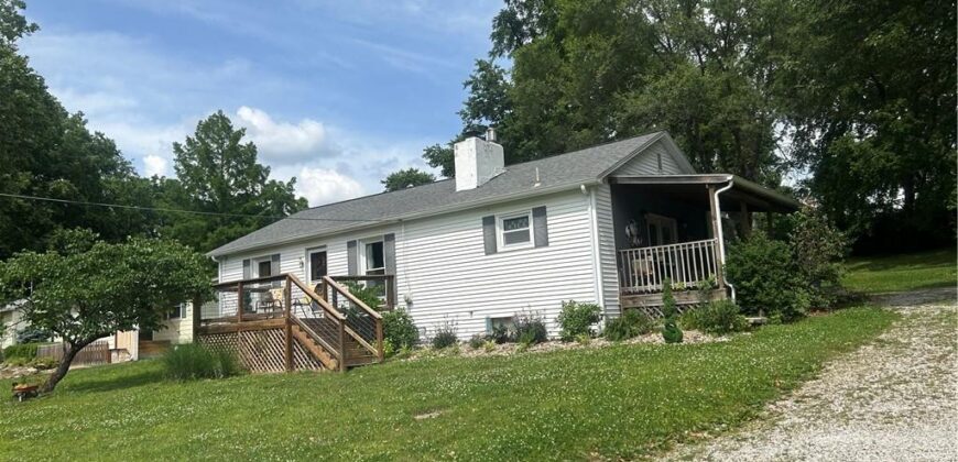 5507 NW Venetian Drive, Houston Lake, MO 64151