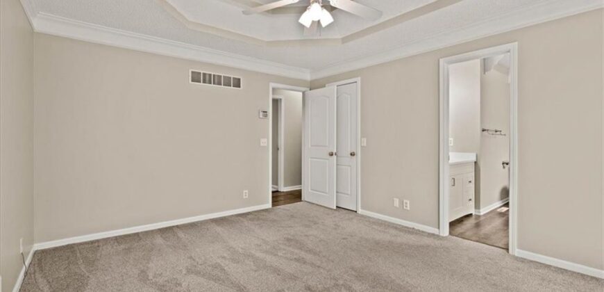 11027 N Mckinley Avenue, Kansas City, MO 64157