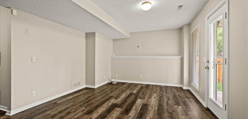 11027 N Mckinley Avenue, Kansas City, MO 64157