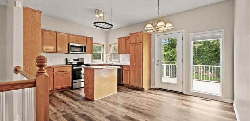 11027 N Mckinley Avenue, Kansas City, MO 64157