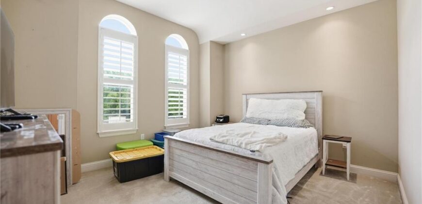 3800 N Mulberry Drive, Kansas City, MO 64116