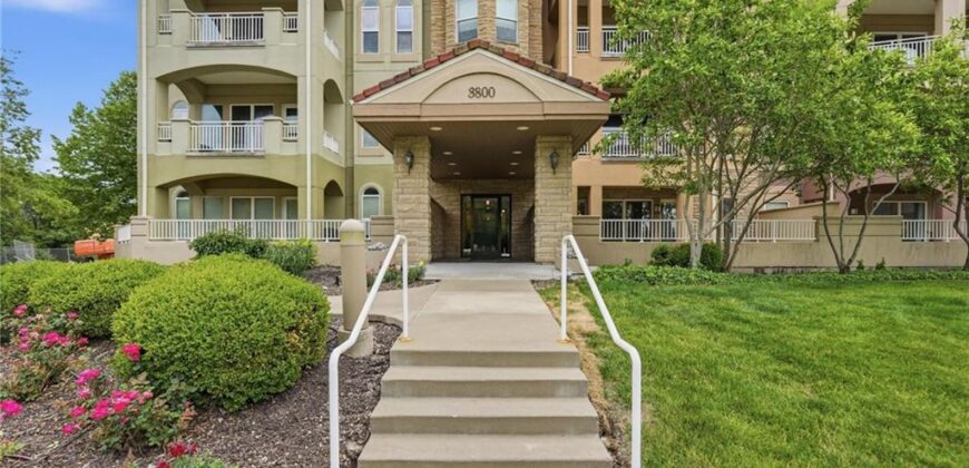 3800 N Mulberry Drive, Kansas City, MO 64116