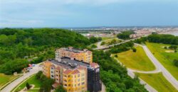 3800 N Mulberry Drive, Kansas City, MO 64116