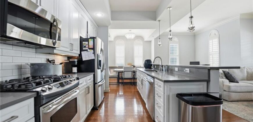 3800 N Mulberry Drive, Kansas City, MO 64116