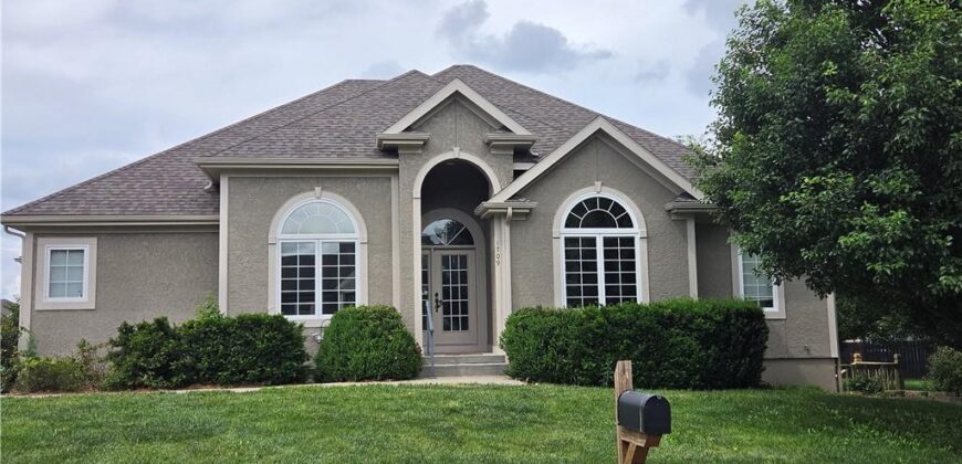 1709 Cambridge Circle, Kearney, MO 64060