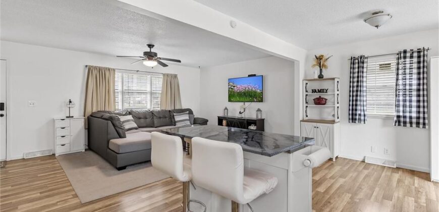 209 Augustus Drive, Excelsior Springs, MO 64024