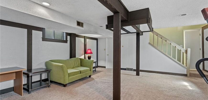 5737 N Oregon Avenue, Kansas City, MO 64151