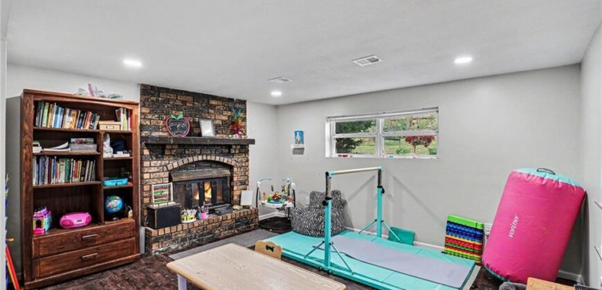 14308 Raymond Road, Kearney, MO 64060