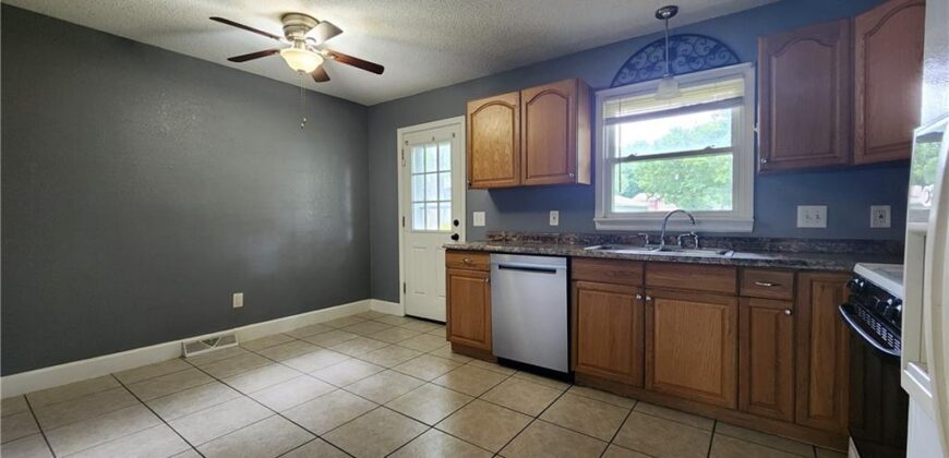 115 SHERRI Lane, Excelsior Springs, MO 64024