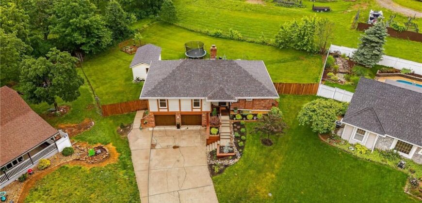 7135 Edge Hill Road, Kansas City, MO 64152
