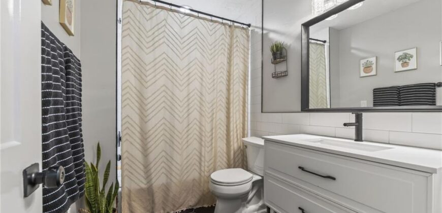 7135 Edge Hill Road, Kansas City, MO 64152