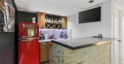 7135 Edge Hill Road, Kansas City, MO 64152