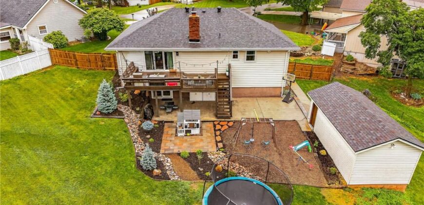 7135 Edge Hill Road, Kansas City, MO 64152
