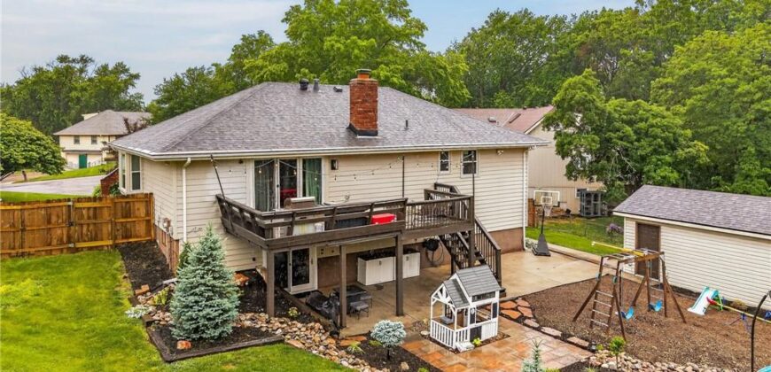7135 Edge Hill Road, Kansas City, MO 64152