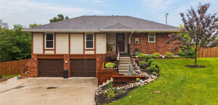 7135 Edge Hill Road, Kansas City, MO 64152
