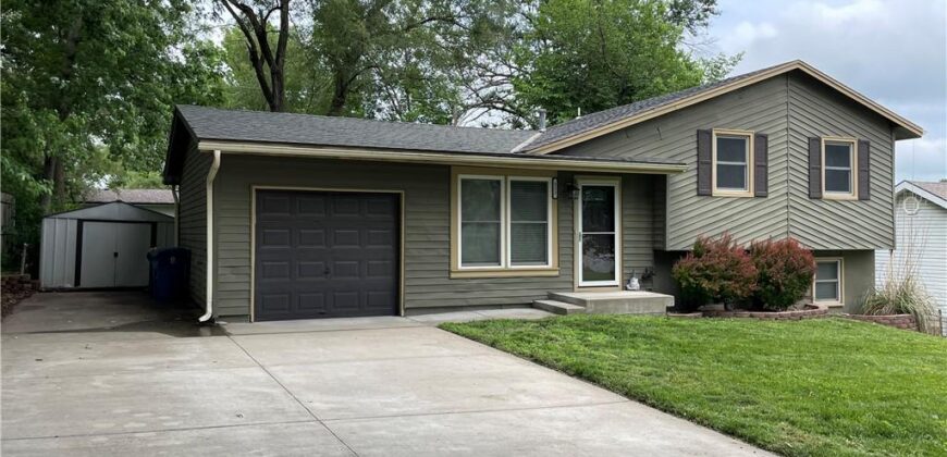 212 Jackson Avenue, Liberty, MO 64068