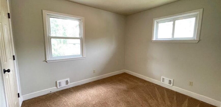 212 Jackson Avenue, Liberty, MO 64068