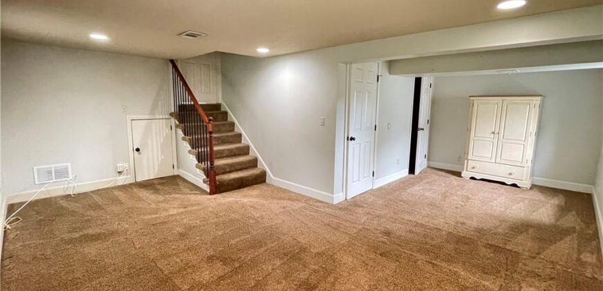 212 Jackson Avenue, Liberty, MO 64068