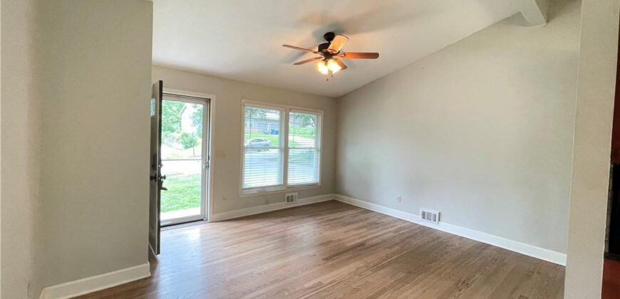 212 Jackson Avenue, Liberty, MO 64068