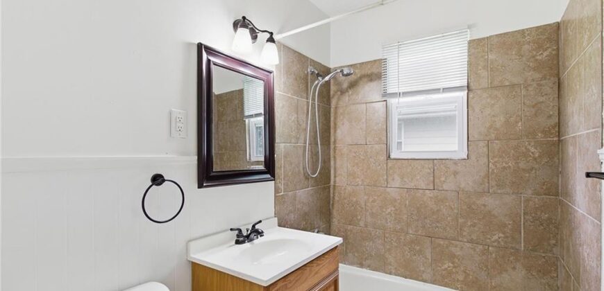 5249 N Richmond Avenue, Kansas City, MO 64119