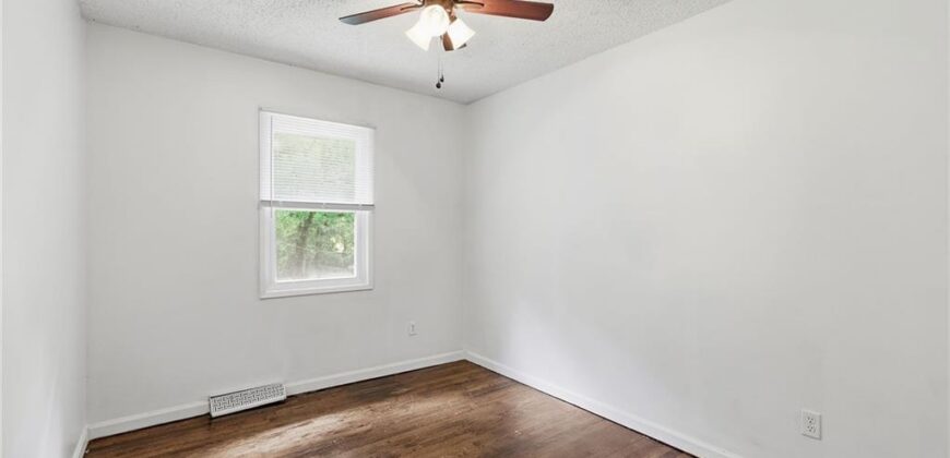 5249 N Richmond Avenue, Kansas City, MO 64119