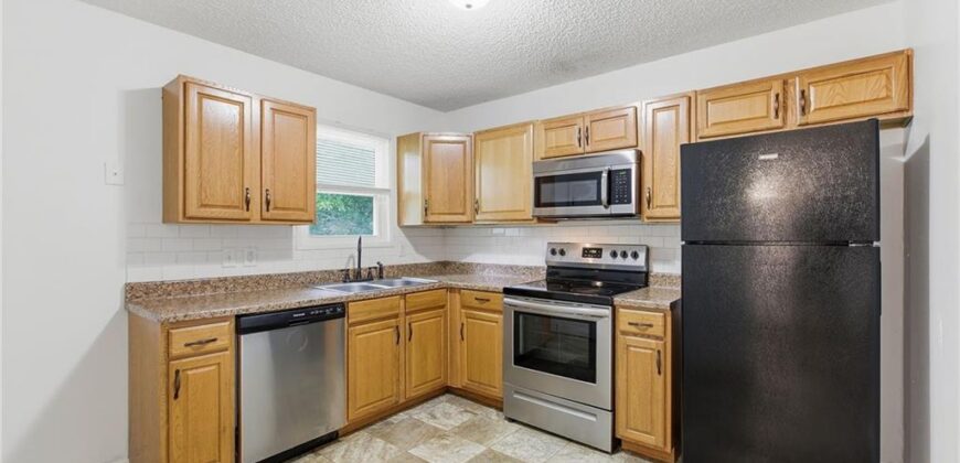 5249 N Richmond Avenue, Kansas City, MO 64119