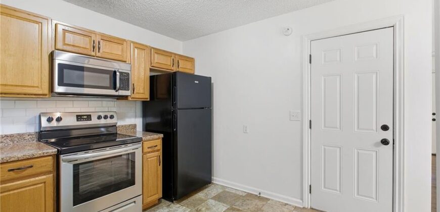 5249 N Richmond Avenue, Kansas City, MO 64119