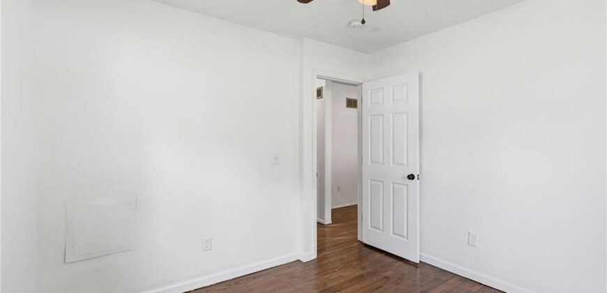 5249 N Richmond Avenue, Kansas City, MO 64119