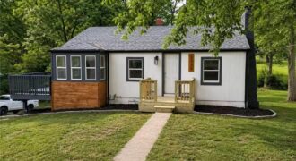 2920 NE 39th Street, Kansas City, MO 64117