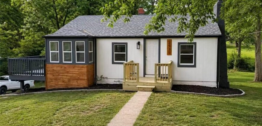 2920 NE 39th Street, Kansas City, MO 64117