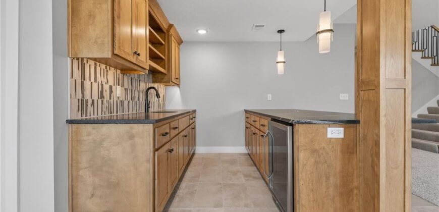 4867 NW Vicolo Dellamore Way, Riverside, MO 64150