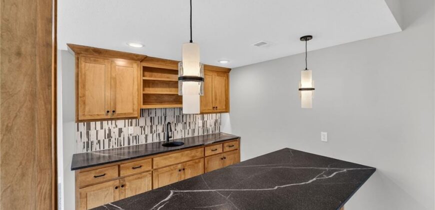 4867 NW Vicolo Dellamore Way, Riverside, MO 64150