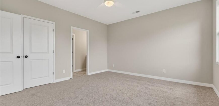 4867 NW Vicolo Dellamore Way, Riverside, MO 64150