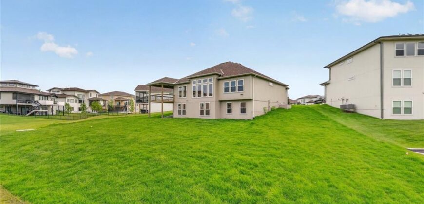4867 NW Vicolo Dellamore Way, Riverside, MO 64150