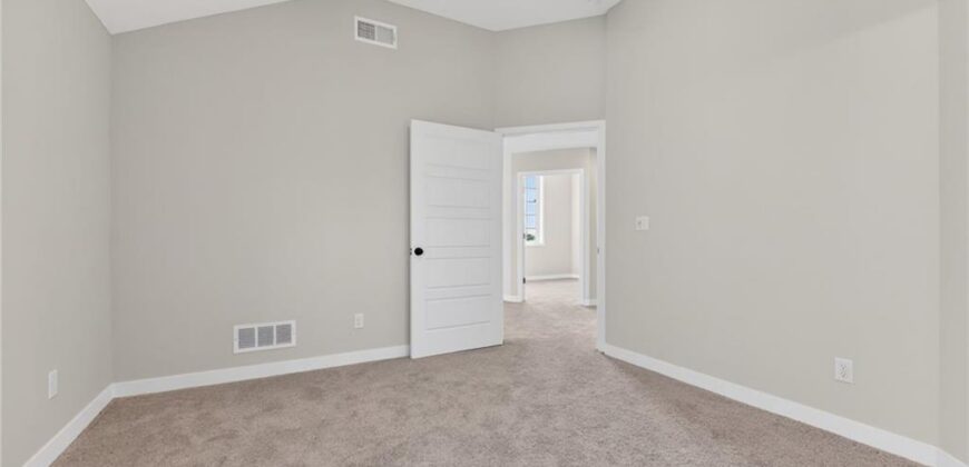 8007 NE 77th Street, Kansas City, MO 64158
