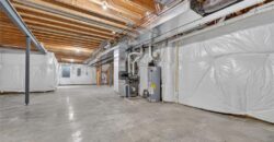 8007 NE 77th Street, Kansas City, MO 64158