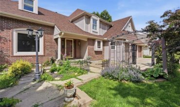 4100 NE SHADY LANE Drive, Gladstone, MO 64119