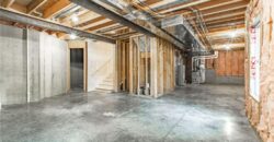 7350 NW Clore Drive, Parkville, MO 64152