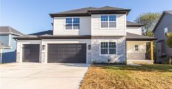 7350 NW Clore Drive, Parkville, MO 64152