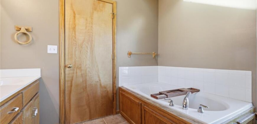 9101 NE 109th Terrace, Kansas City, MO 64157