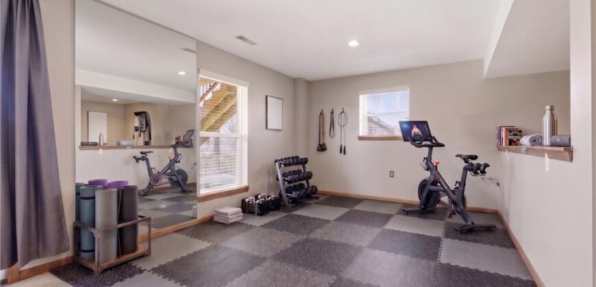 9101 NE 109th Terrace, Kansas City, MO 64157