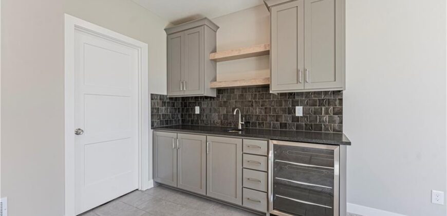 8508 NW 90th Terrace, Kansas City, MO 64153