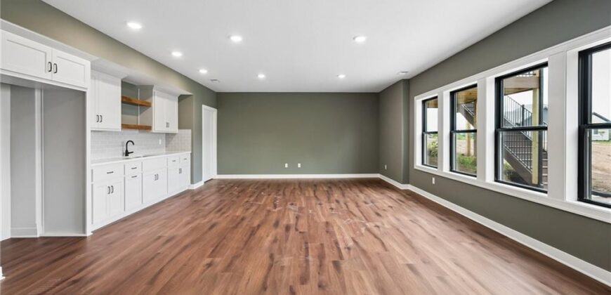 1824 Homestead Drive, Liberty, MO 64068