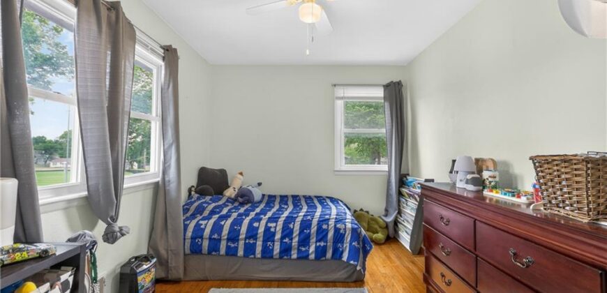 110 N ridge Avenue, Liberty, MO 64068