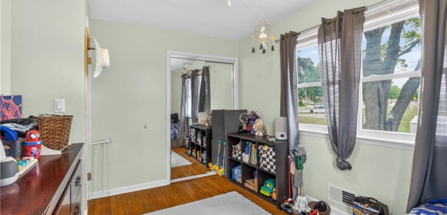110 N ridge Avenue, Liberty, MO 64068