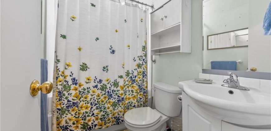 110 N ridge Avenue, Liberty, MO 64068